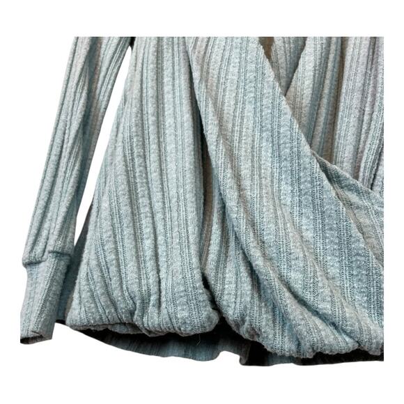 Maeve Anthropologie Blouse Shirt Top Craped Crossover Blue Textured Small - Picture 9 of 10